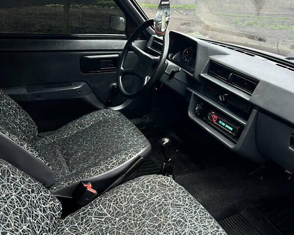 Красный ЗАЗ 1102 Таврия, объемом двигателя 1.2 л и пробегом 101 тыс. км за 1500 $, фото 16 на Automoto.ua