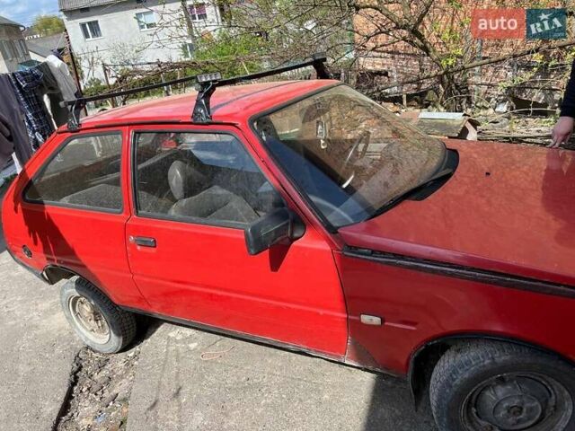 Красный ЗАЗ 1102 Таврия, объемом двигателя 1.2 л и пробегом 200 тыс. км за 641 $, фото 5 на Automoto.ua