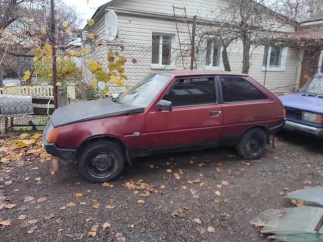 Красный ЗАЗ 1102 Таврия, объемом двигателя 1.1 л и пробегом 100 тыс. км за 400 $, фото 6 на Automoto.ua