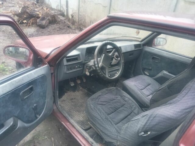 Красный ЗАЗ 1102 Таврия, объемом двигателя 1.1 л и пробегом 120 тыс. км за 261 $, фото 3 на Automoto.ua