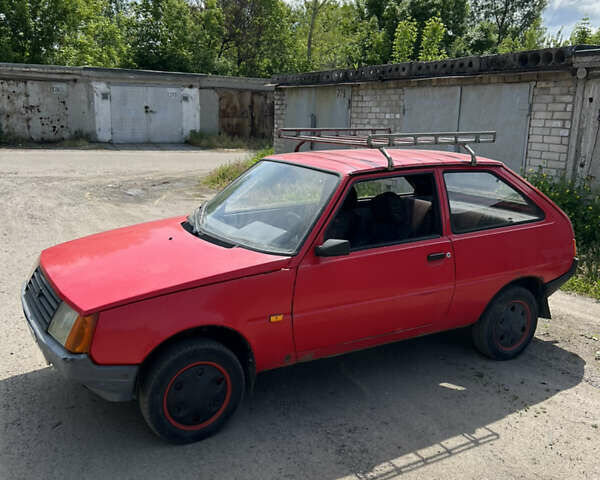 Красный ЗАЗ 1102 Таврия, объемом двигателя 0 л и пробегом 190 тыс. км за 1100 $, фото 2 на Automoto.ua