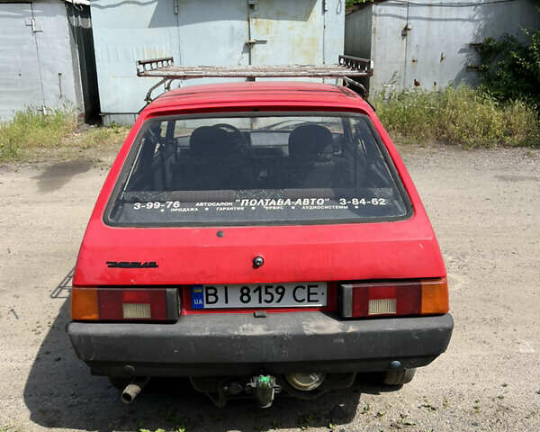 Красный ЗАЗ 1102 Таврия, объемом двигателя 0 л и пробегом 190 тыс. км за 1100 $, фото 3 на Automoto.ua