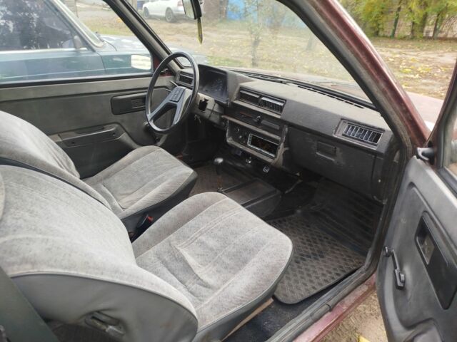 Красный ЗАЗ 1102 Таврия, объемом двигателя 1.2 л и пробегом 100 тыс. км за 288 $, фото 4 на Automoto.ua