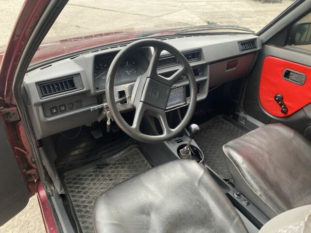 Красный ЗАЗ 1102 Таврия, объемом двигателя 1.2 л и пробегом 114 тыс. км за 870 $, фото 10 на Automoto.ua