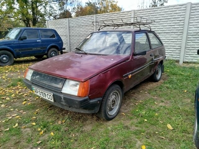 Красный ЗАЗ 1102 Таврия, объемом двигателя 1.2 л и пробегом 100 тыс. км за 288 $, фото 1 на Automoto.ua