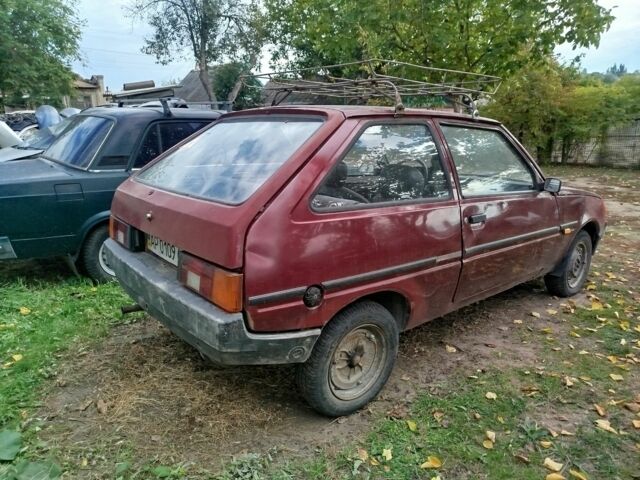 Красный ЗАЗ 1102 Таврия, объемом двигателя 1.2 л и пробегом 100 тыс. км за 288 $, фото 2 на Automoto.ua