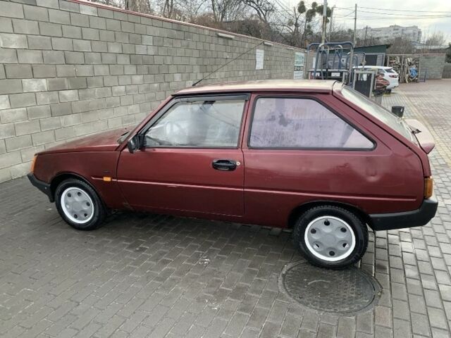 Красный ЗАЗ 1102 Таврия, объемом двигателя 1.1 л и пробегом 24 тыс. км за 700 $, фото 6 на Automoto.ua
