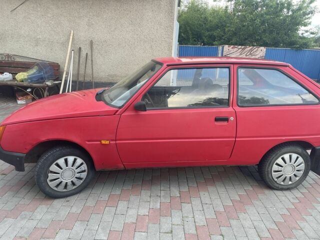 Красный ЗАЗ 1102 Таврия, объемом двигателя 1.1 л и пробегом 22 тыс. км за 700 $, фото 3 на Automoto.ua