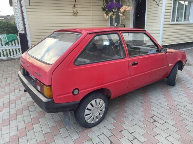 Красный ЗАЗ 1102 Таврия, объемом двигателя 1.1 л и пробегом 22 тыс. км за 700 $, фото 4 на Automoto.ua