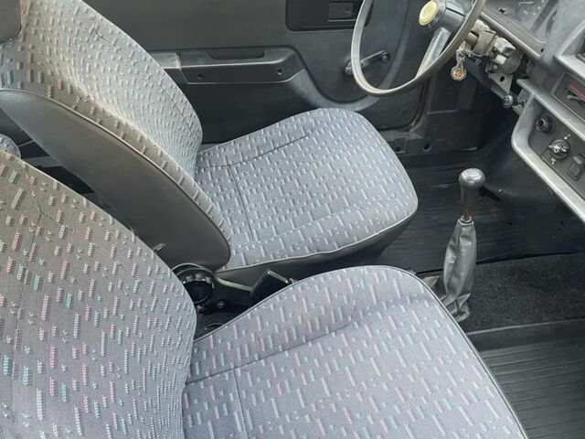 Красный ЗАЗ 1102 Таврия, объемом двигателя 1.1 л и пробегом 22 тыс. км за 700 $, фото 7 на Automoto.ua