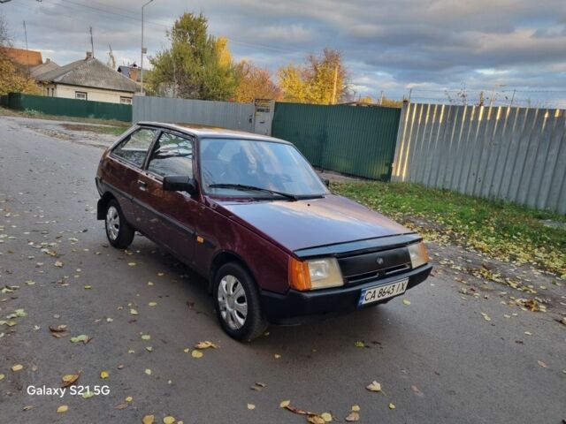 Красный ЗАЗ 1102 Таврия, объемом двигателя 1.1 л и пробегом 155 тыс. км за 1099 $, фото 3 на Automoto.ua