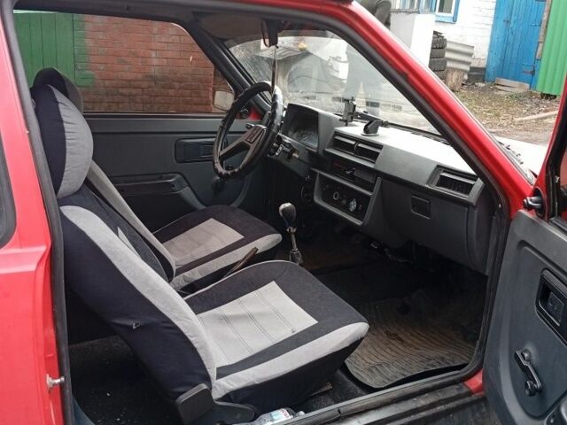 Красный ЗАЗ 1102 Таврия, объемом двигателя 1.1 л и пробегом 246 тыс. км за 360 $, фото 2 на Automoto.ua