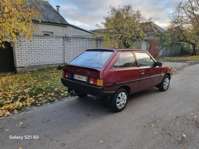 Красный ЗАЗ 1102 Таврия, объемом двигателя 1.1 л и пробегом 155 тыс. км за 1099 $, фото 11 на Automoto.ua