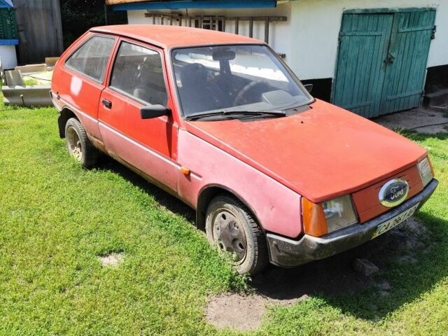 Красный ЗАЗ 1102 Таврия, объемом двигателя 0 л и пробегом 100 тыс. км за 194 $, фото 4 на Automoto.ua