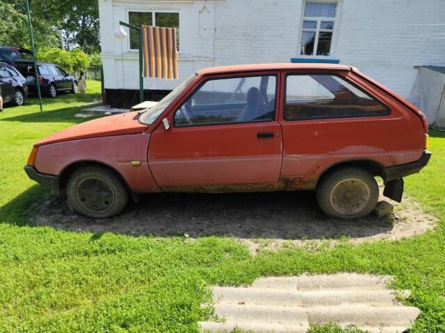 Красный ЗАЗ 1102 Таврия, объемом двигателя 0 л и пробегом 100 тыс. км за 194 $, фото 1 на Automoto.ua