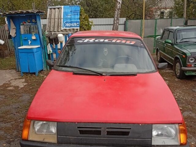 Красный ЗАЗ 1102 Таврия, объемом двигателя 1.1 л и пробегом 246 тыс. км за 360 $, фото 6 на Automoto.ua