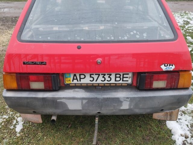 Красный ЗАЗ 1102 Таврия, объемом двигателя 1.1 л и пробегом 156 тыс. км за 600 $, фото 2 на Automoto.ua