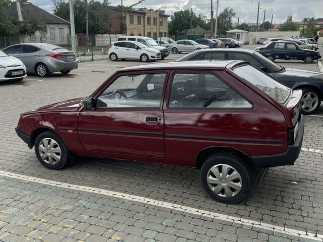 Червоний ЗАЗ 1102 Таврія, об'ємом двигуна 1.2 л та пробігом 100 тис. км за 799 $, фото 2 на Automoto.ua