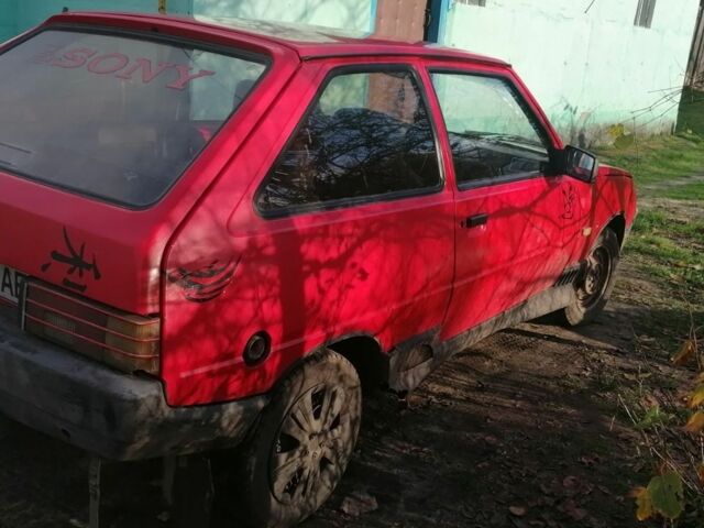 Красный ЗАЗ 1102 Таврия, объемом двигателя 1.1 л и пробегом 100 тыс. км за 286 $, фото 3 на Automoto.ua