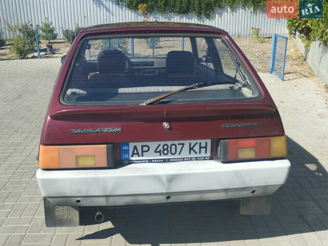 Красный ЗАЗ 1102 Таврия, объемом двигателя 1.2 л и пробегом 179 тыс. км за 600 $, фото 5 на Automoto.ua