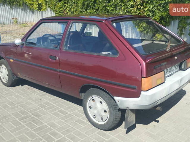 Красный ЗАЗ 1102 Таврия, объемом двигателя 1.2 л и пробегом 179 тыс. км за 600 $, фото 3 на Automoto.ua