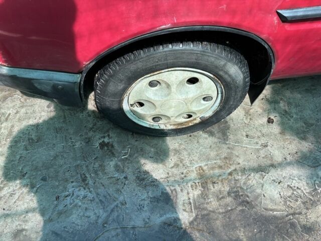 Червоний ЗАЗ 1102 Таврія, об'ємом двигуна 1.2 л та пробігом 130 тис. км за 700 $, фото 2 на Automoto.ua