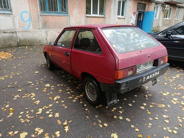 ЗАЗ 1102 Таврия 2002 в Днепре (Днепропетровске) на Automoto.ua Красный ЗАЗ 1102 Таврия, объемом двигателя 1.1 л и пробегом 70 тыс. км за 832 $, фото 1 на Automoto.ua