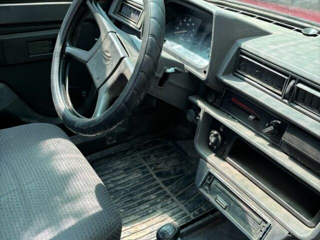 Червоний ЗАЗ 1102 Таврія, об'ємом двигуна 1.2 л та пробігом 130 тис. км за 700 $, фото 6 на Automoto.ua