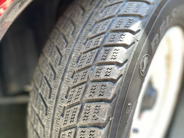 Красный ЗАЗ 1102 Таврия, объемом двигателя 1.2 л и пробегом 250 тыс. км за 750 $, фото 9 на Automoto.ua