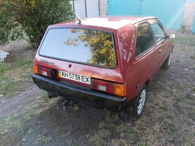 Червоний ЗАЗ 1102 Таврія, об'ємом двигуна 1.2 л та пробігом 220 тис. км за 1334 $, фото 2 на Automoto.ua