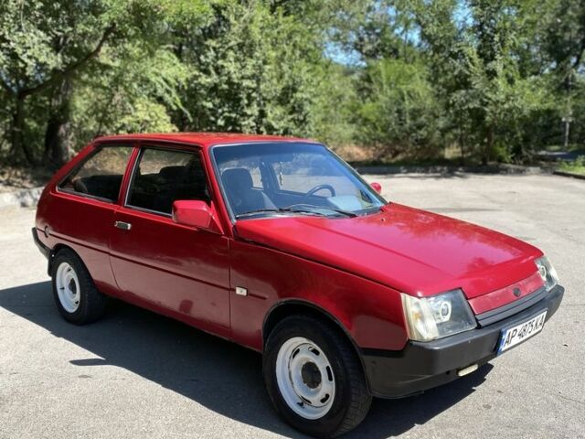 Красный ЗАЗ 1102 Таврия, объемом двигателя 1.2 л и пробегом 250 тыс. км за 750 $, фото 1 на Automoto.ua