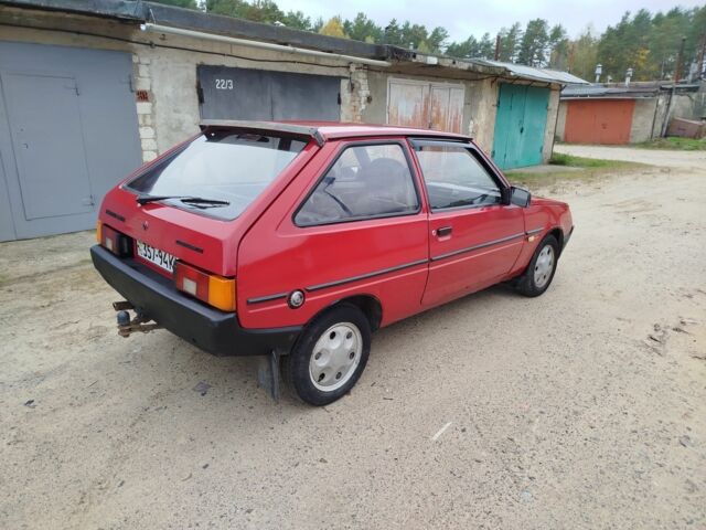 Красный ЗАЗ 1102 Таврия, объемом двигателя 1.1 л и пробегом 140 тыс. км за 958 $, фото 3 на Automoto.ua