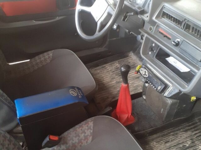 Красный ЗАЗ 1102 Таврия, объемом двигателя 1.2 л и пробегом 200 тыс. км за 721 $, фото 3 на Automoto.ua