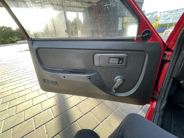 Красный ЗАЗ 1102 Таврия, объемом двигателя 1.1 л и пробегом 199 тыс. км за 500 $, фото 21 на Automoto.ua