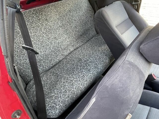 Красный ЗАЗ 1102 Таврия, объемом двигателя 1.1 л и пробегом 199 тыс. км за 500 $, фото 15 на Automoto.ua