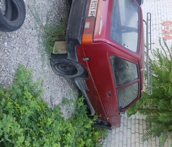 Красный ЗАЗ 1102 Таврия, объемом двигателя 1.2 л и пробегом 69 тыс. км за 580 $, фото 1 на Automoto.ua