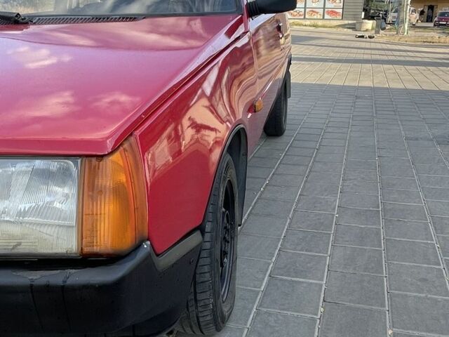 Красный ЗАЗ 1102 Таврия, объемом двигателя 1.1 л и пробегом 199 тыс. км за 500 $, фото 10 на Automoto.ua