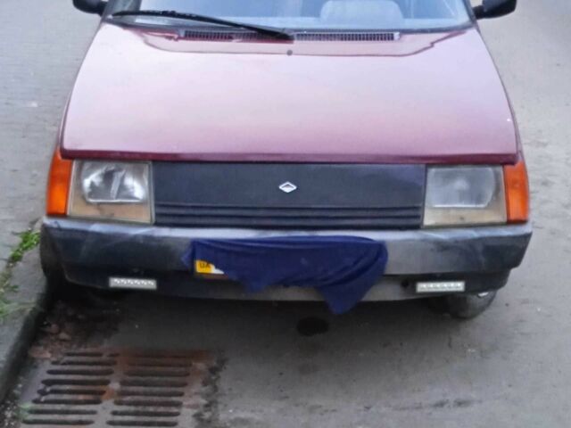 Красный ЗАЗ 1102 Таврия, объемом двигателя 1.1 л и пробегом 147 тыс. км за 898 $, фото 5 на Automoto.ua