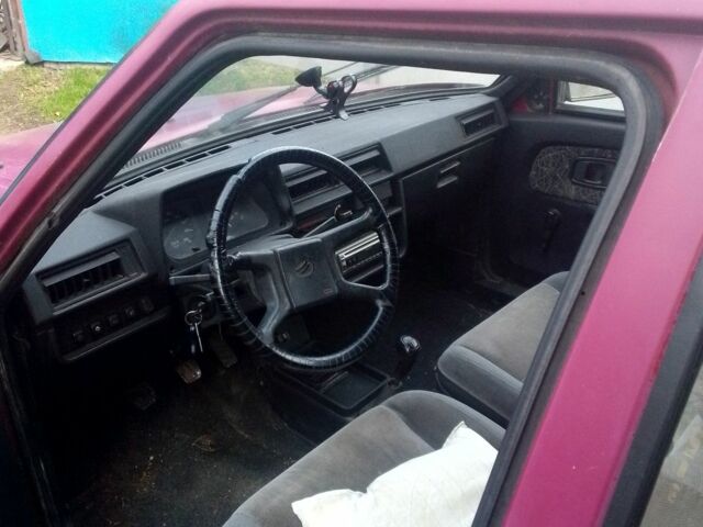 Червоний ЗАЗ 1102 Таврія, об'ємом двигуна 10 л та пробігом 1000 тис. км за 382 $, фото 4 на Automoto.ua