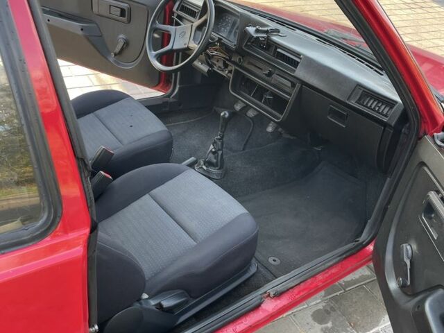 Красный ЗАЗ 1102 Таврия, объемом двигателя 1.1 л и пробегом 199 тыс. км за 500 $, фото 16 на Automoto.ua