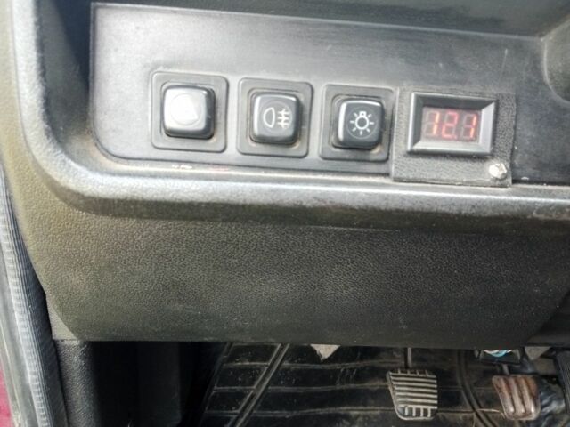 Красный ЗАЗ 1102 Таврия, объемом двигателя 1 л и пробегом 167 тыс. км за 20000 $, фото 4 на Automoto.ua