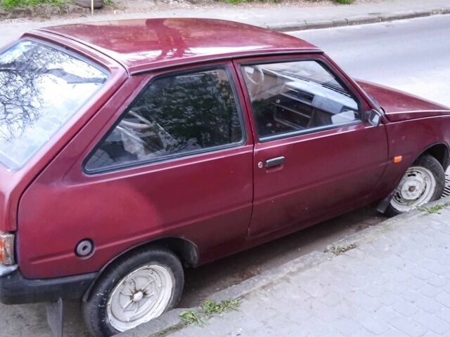 Красный ЗАЗ 1102 Таврия, объемом двигателя 1.1 л и пробегом 147 тыс. км за 898 $, фото 6 на Automoto.ua