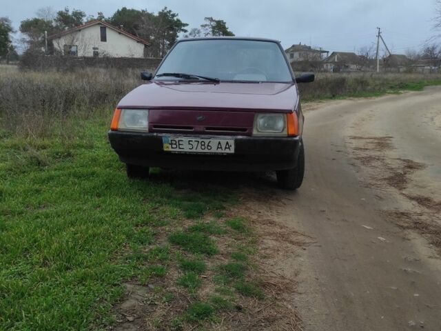Червоний ЗАЗ 1102 Таврія, об'ємом двигуна 1 л та пробігом 190 тис. км за 665 $, фото 2 на Automoto.ua