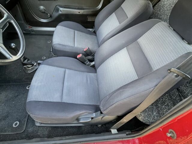 Красный ЗАЗ 1102 Таврия, объемом двигателя 1.1 л и пробегом 199 тыс. км за 500 $, фото 18 на Automoto.ua