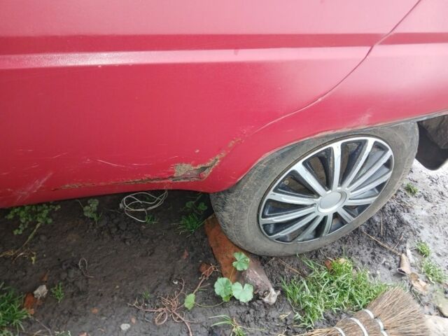 Красный ЗАЗ 1102 Таврия, объемом двигателя 1.2 л и пробегом 180 тыс. км за 700 $, фото 5 на Automoto.ua