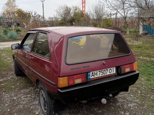 Красный ЗАЗ 1102 Таврия, объемом двигателя 1.2 л и пробегом 194 тыс. км за 950 $, фото 8 на Automoto.ua