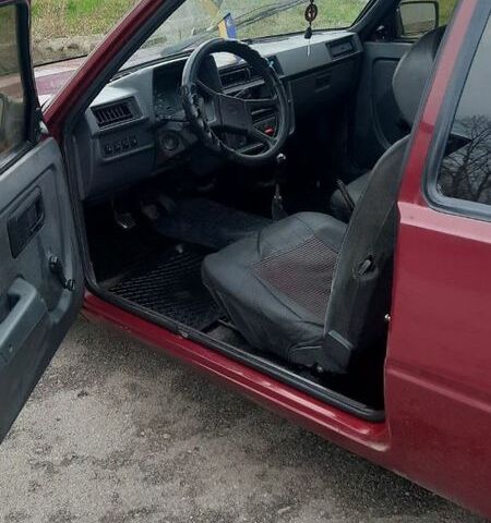 Красный ЗАЗ 1102 Таврия, объемом двигателя 1.1 л и пробегом 93 тыс. км за 1100 $, фото 4 на Automoto.ua