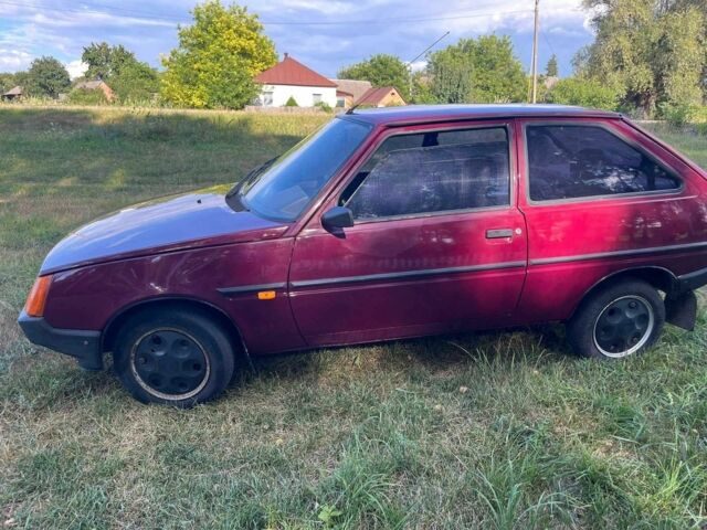 Красный ЗАЗ 1102 Таврия, объемом двигателя 1.3 л и пробегом 111 тыс. км за 1198 $, фото 1 на Automoto.ua