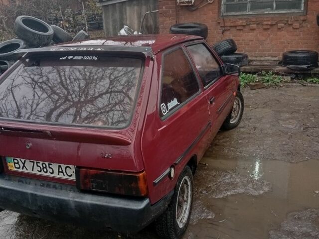 Красный ЗАЗ 1102 Таврия, объемом двигателя 1.2 л и пробегом 88 тыс. км за 750 $, фото 5 на Automoto.ua