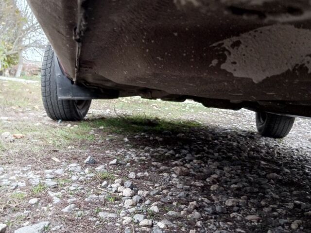 Красный ЗАЗ 1102 Таврия, объемом двигателя 1.2 л и пробегом 194 тыс. км за 950 $, фото 10 на Automoto.ua